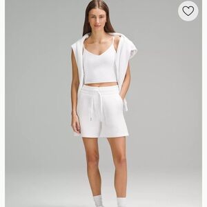 NWT Lululemon Scuba High Rise Short 5” White